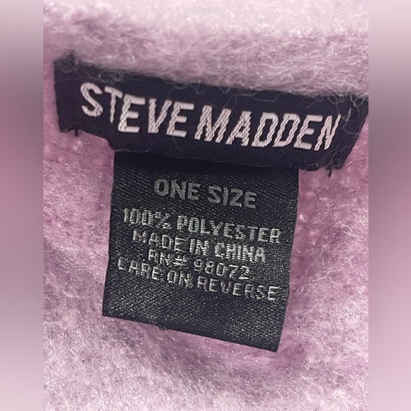 ✨Steve Madden Muffler With Pockets Light Purple One Size✨ - Picture 5 of 5